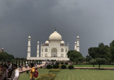 Taj Mahal Visit In Rainy Season