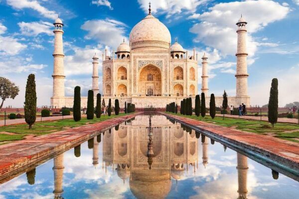 Taj Mahal Entrance Ticket – With Complimentary Guide Service