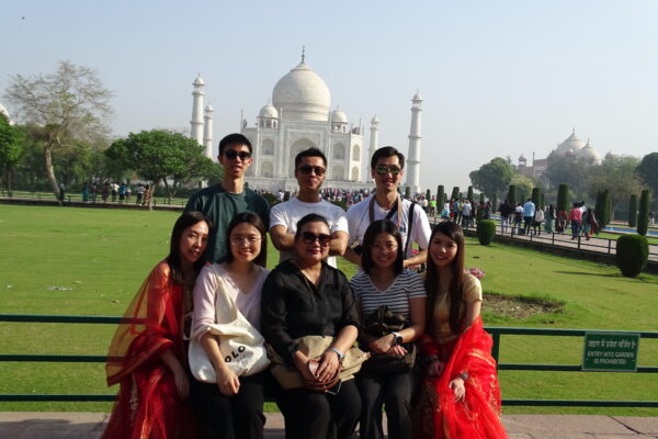 Taj Mahal Same Day Group Tour from Delhi