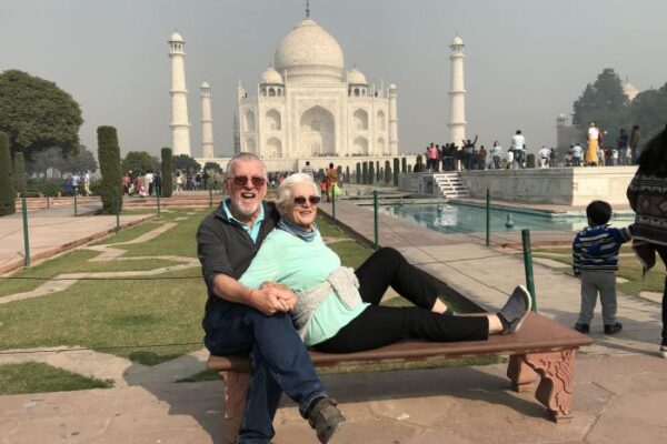 One Day – Taj Mahal Tour From Hyderabad By Flight